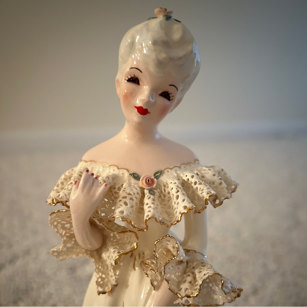 Vintage Florence of Pasadena Figurine “EVE”